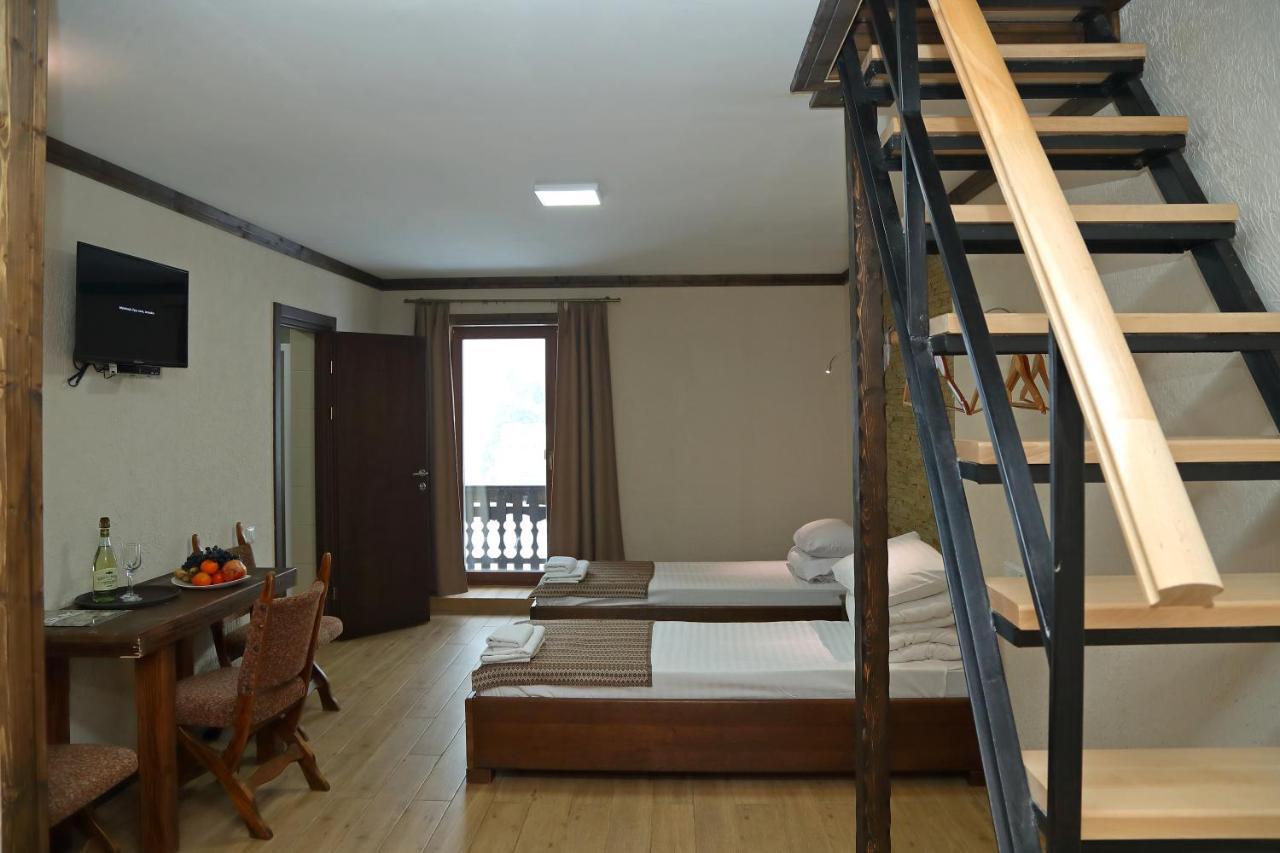 Гук Ресторанно-Готельний Комплекс Bukovel Exterior photo